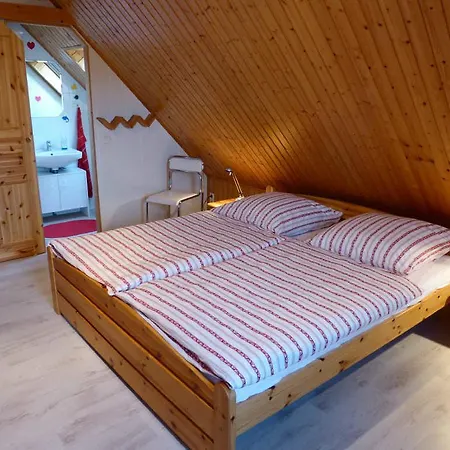 Ferienwohnung Familie Robert * Parchtitz